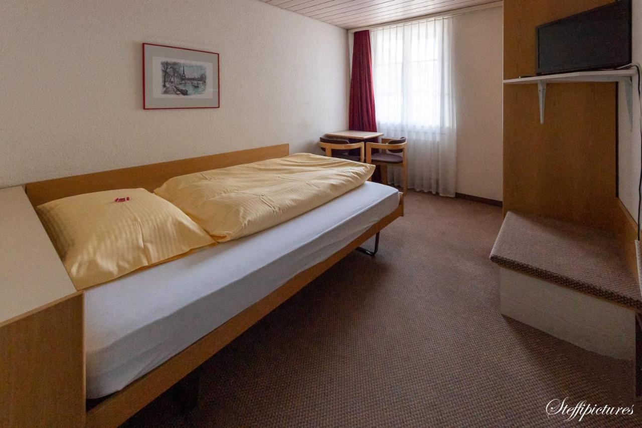 Hotel Krone Uetendorf エクステリア 写真